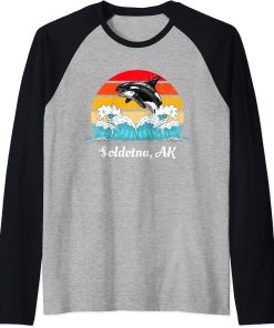 Vintage Soldotna AK Distressed Orca Killer Whale Art Raglan Baseball Tee